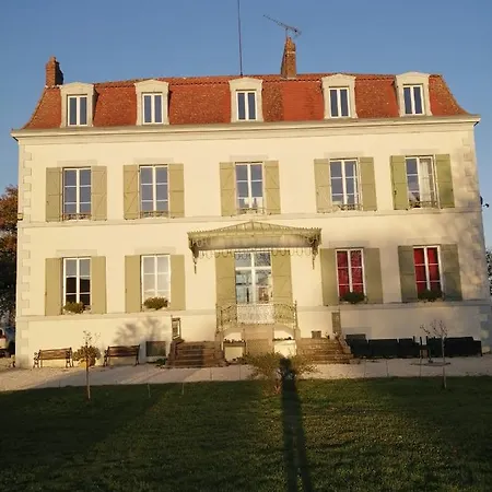 Domaine De Savignac Chabanais