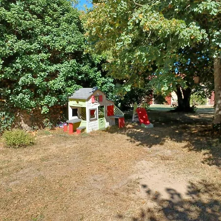 Domaine De Savignac Bed & Breakfast