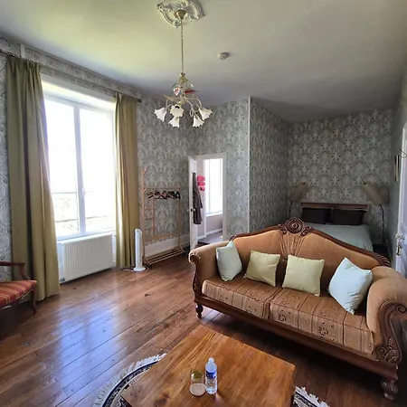 Bed & Breakfast Domaine De Savignac