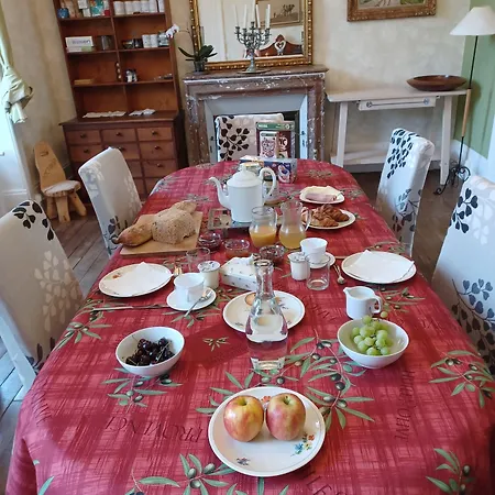 Domaine De Savignac Bed & Breakfast