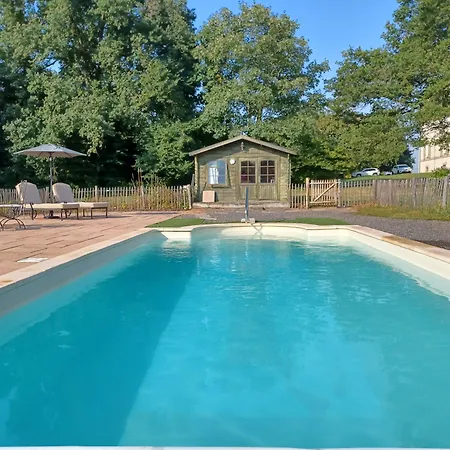 Domaine De Savignac Bed & Breakfast Chabanais