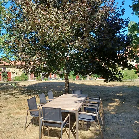 Domaine De Savignac Couette-café Chabanais