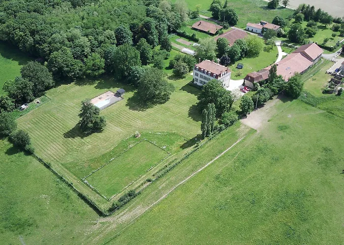 Couette-café Domaine De Savignac 4*